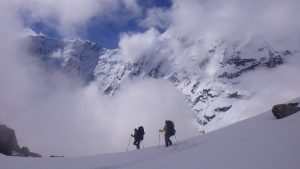 поход в снежные горы