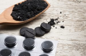 активированный уголь в походной аптечке