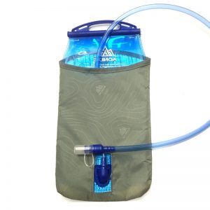 пакет с водой, который можно положить в рюкзак для походов